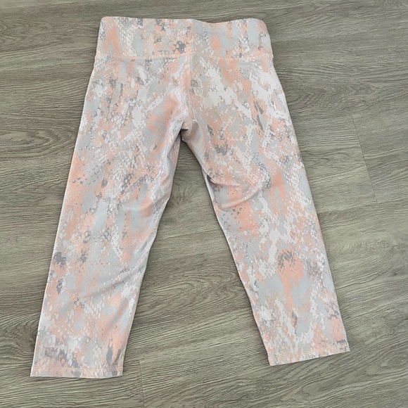 ALO yoga crop leggings Sz Small I15 - Picture 3 of 6